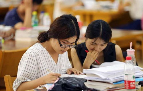 高校書記校長化身人力中介，每年走訪百家企業(yè)助力學(xué)生就業(yè)