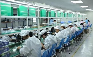 智能浪潮下的藍(lán)領(lǐng)之路 工廠(chǎng)工人如何應(yīng)對(duì)自動(dòng)化轉(zhuǎn)型與職業(yè)中介的新角色